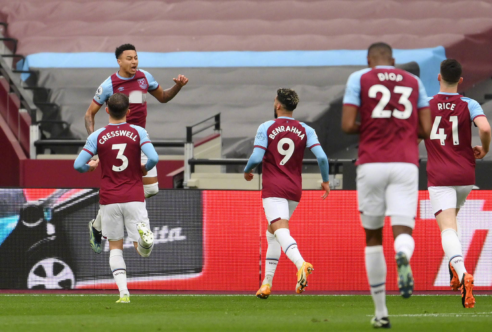 中超第12輪重慶兩江競技1-0青島隊 黃希揚貼地斬破僵局.